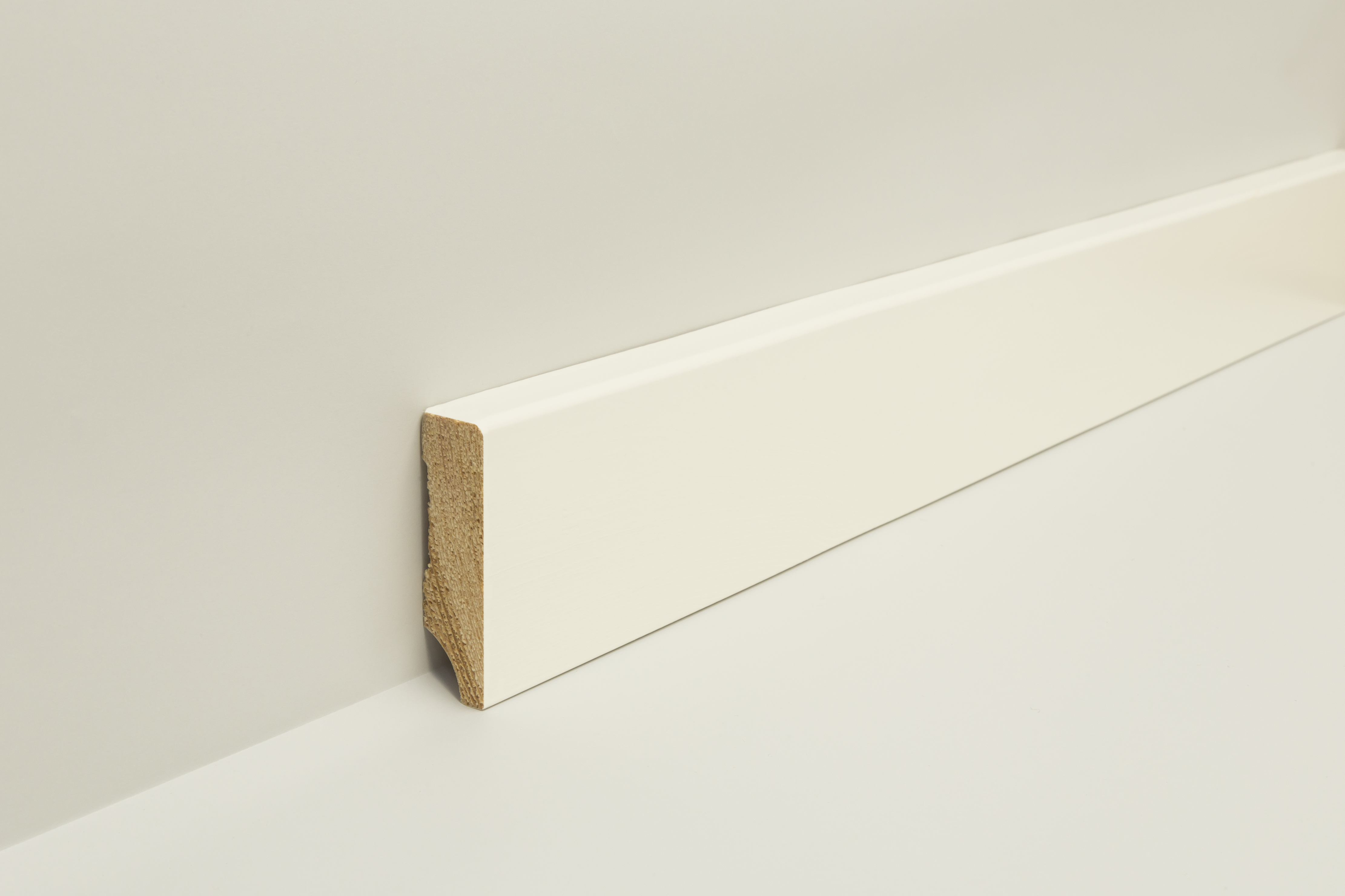 Sockelleiste Kiefer weiß lackiert (9010) WL10 16x58mm weiß CUBE #631NEU