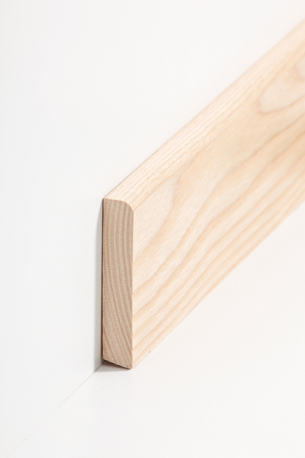 Südbrock Holz-Sockelleiste Esche lackiert | 13x70 mm | abgerundete Kante
