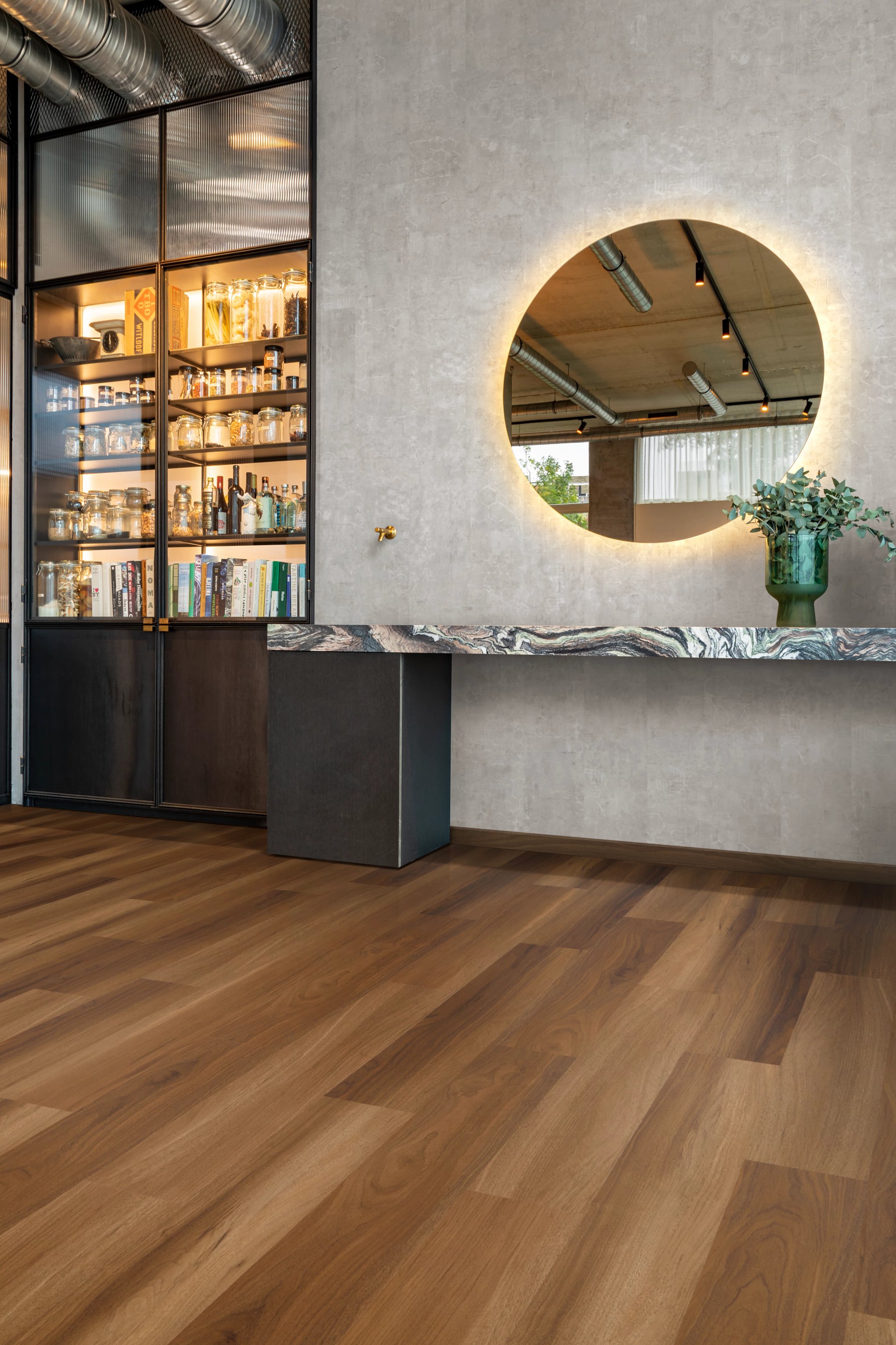 COREtec Rigid Klick-Vinyl 'Royal Walnut 85' - SurPlus - 50 RLV 3585