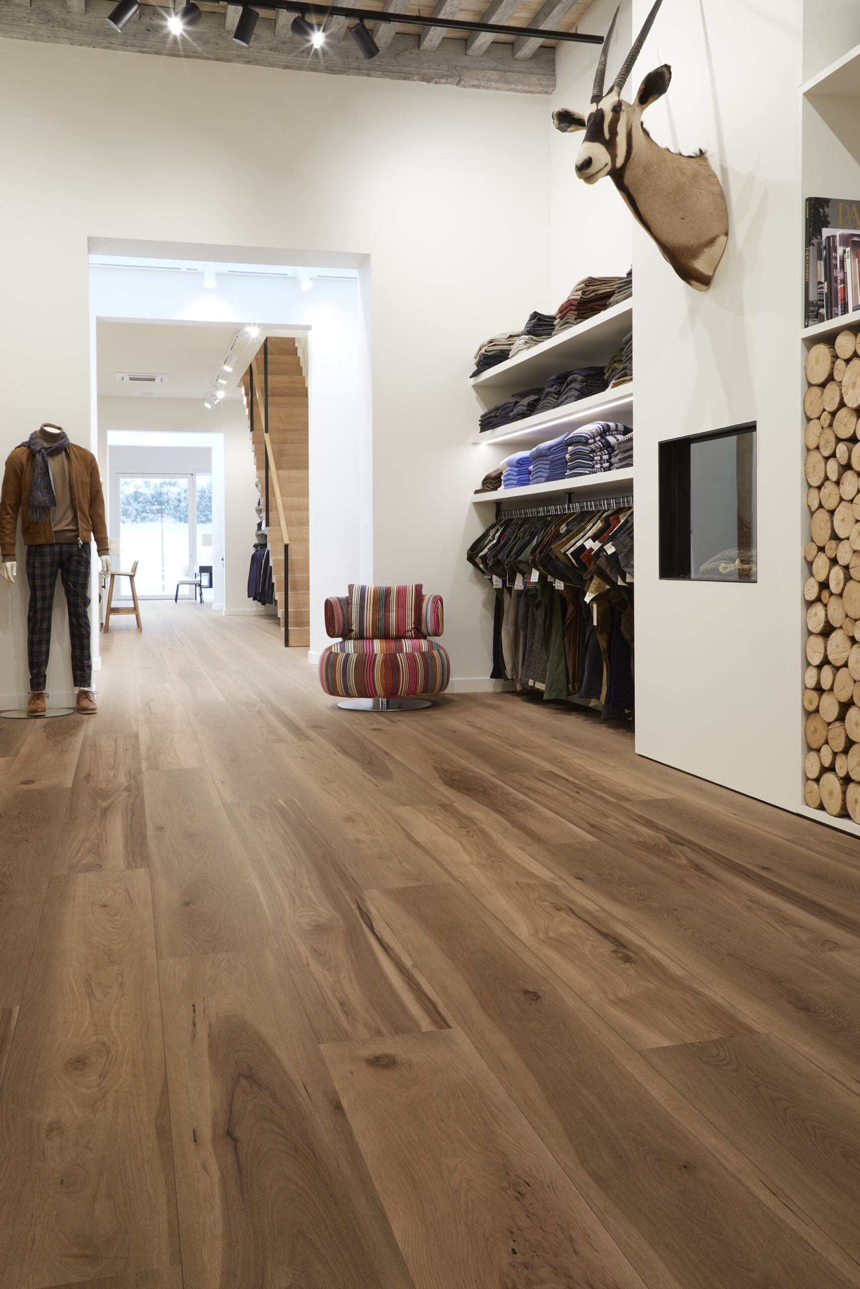 COREtec® Rigid Klick-Vinyl 'Ocala Walnut 68' - The Essentials - 50 LVRE 2068