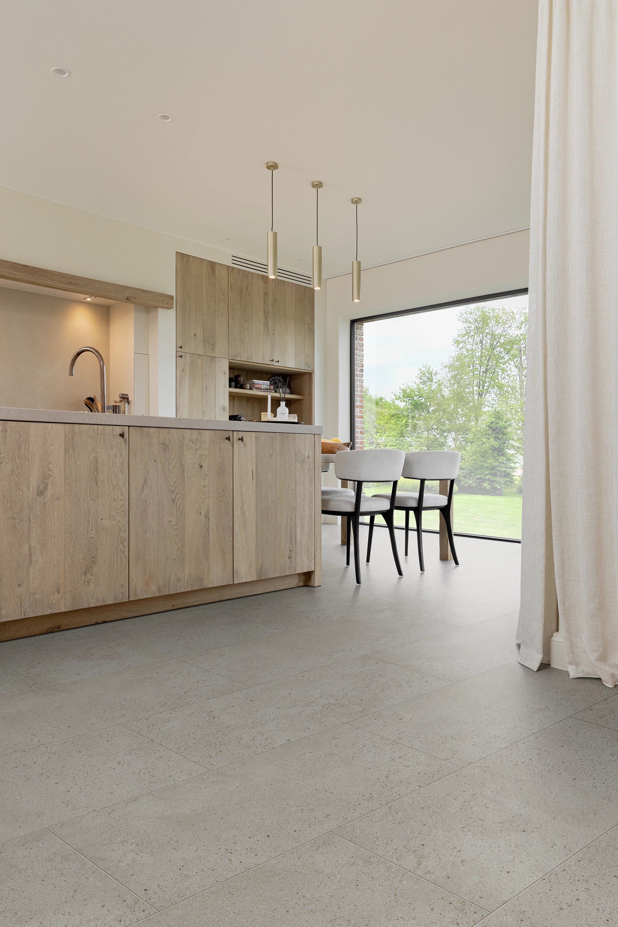 COREtec® Rigid Klick-Vinyl 'Cumulus' - Authentics TILE - 50 LVTE 153