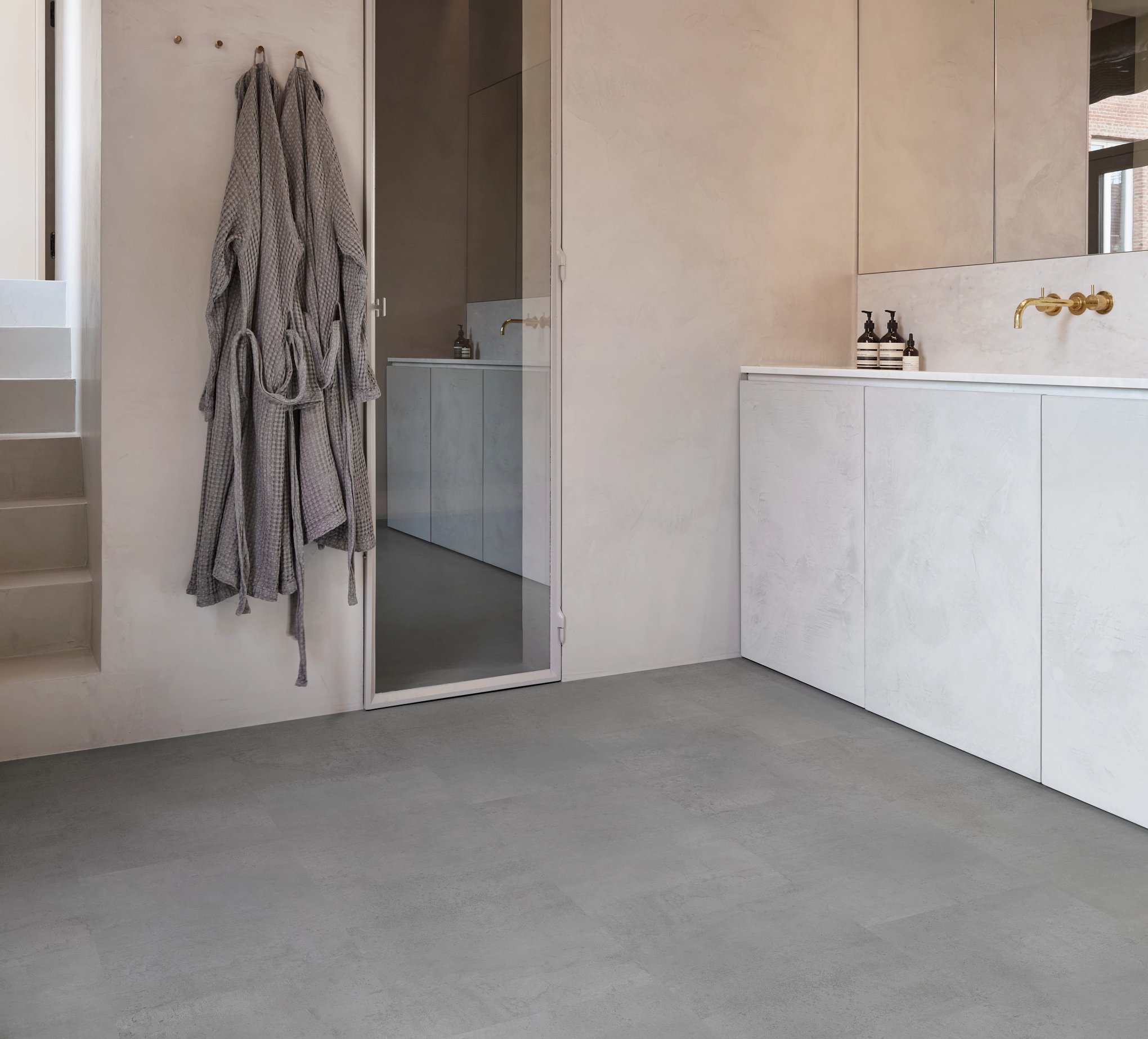 COREtec® Rigid Klick-Vinyl 'Polished Concrete 95' - The Essentials - 50 LVT 1695